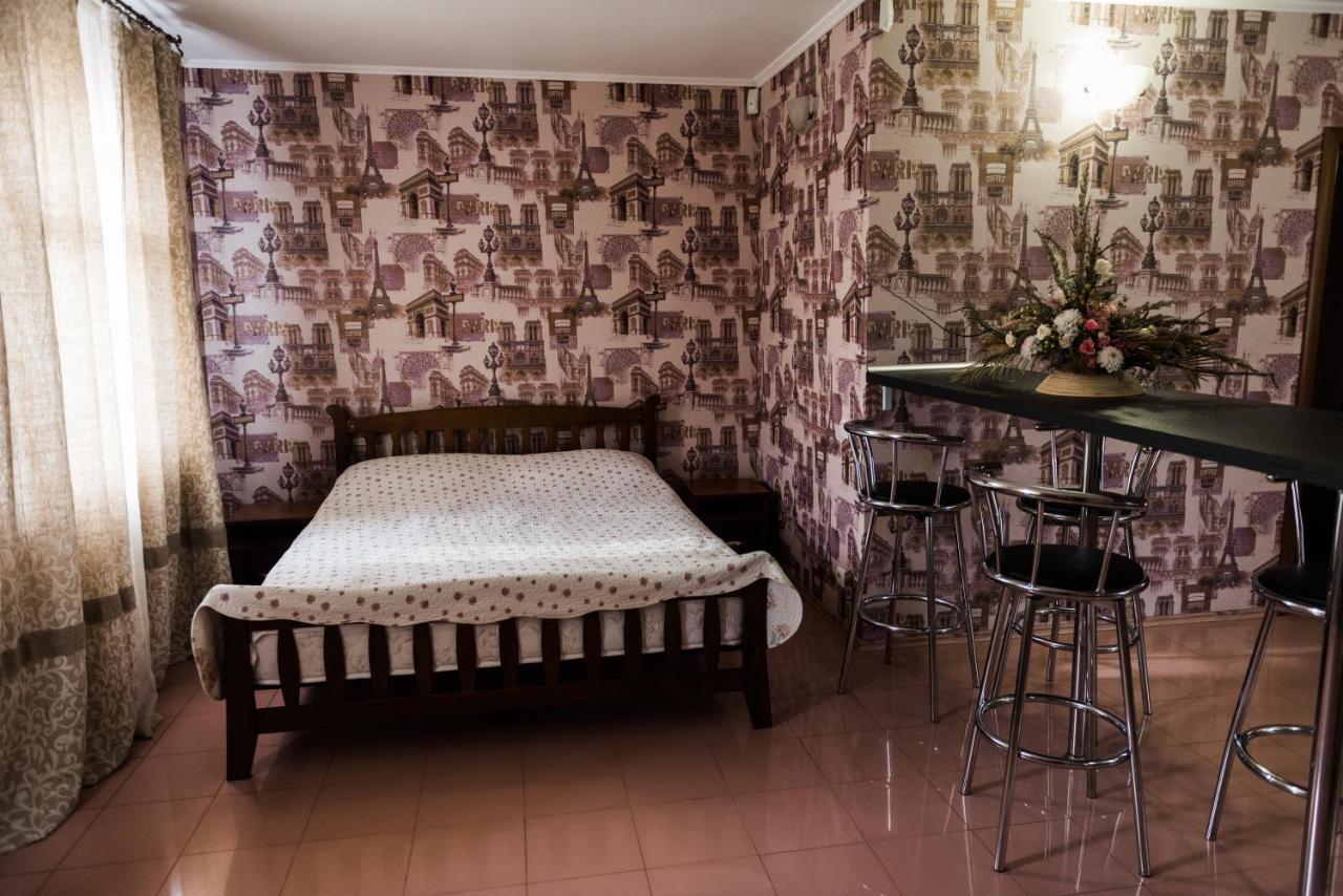 Golden Park Apartments Umanʼ Extérieur photo