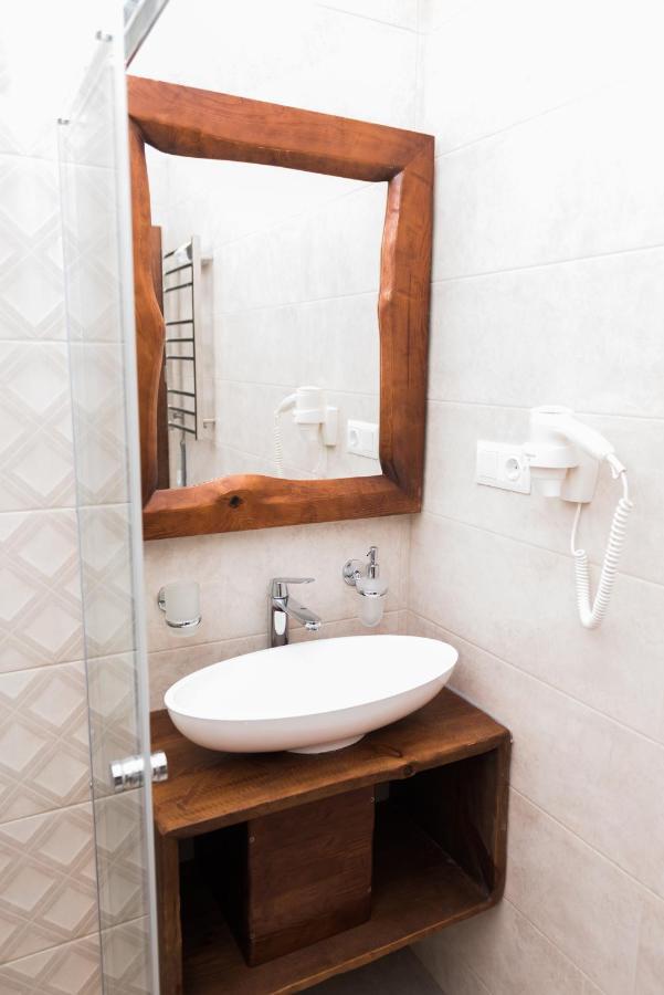 Golden Park Apartments Umanʼ Extérieur photo