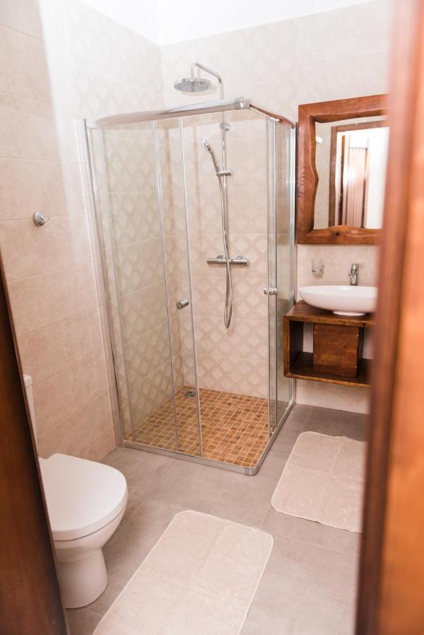 Golden Park Apartments Umanʼ Extérieur photo