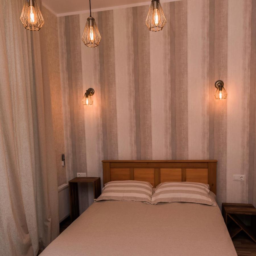 Golden Park Apartments Umanʼ Extérieur photo