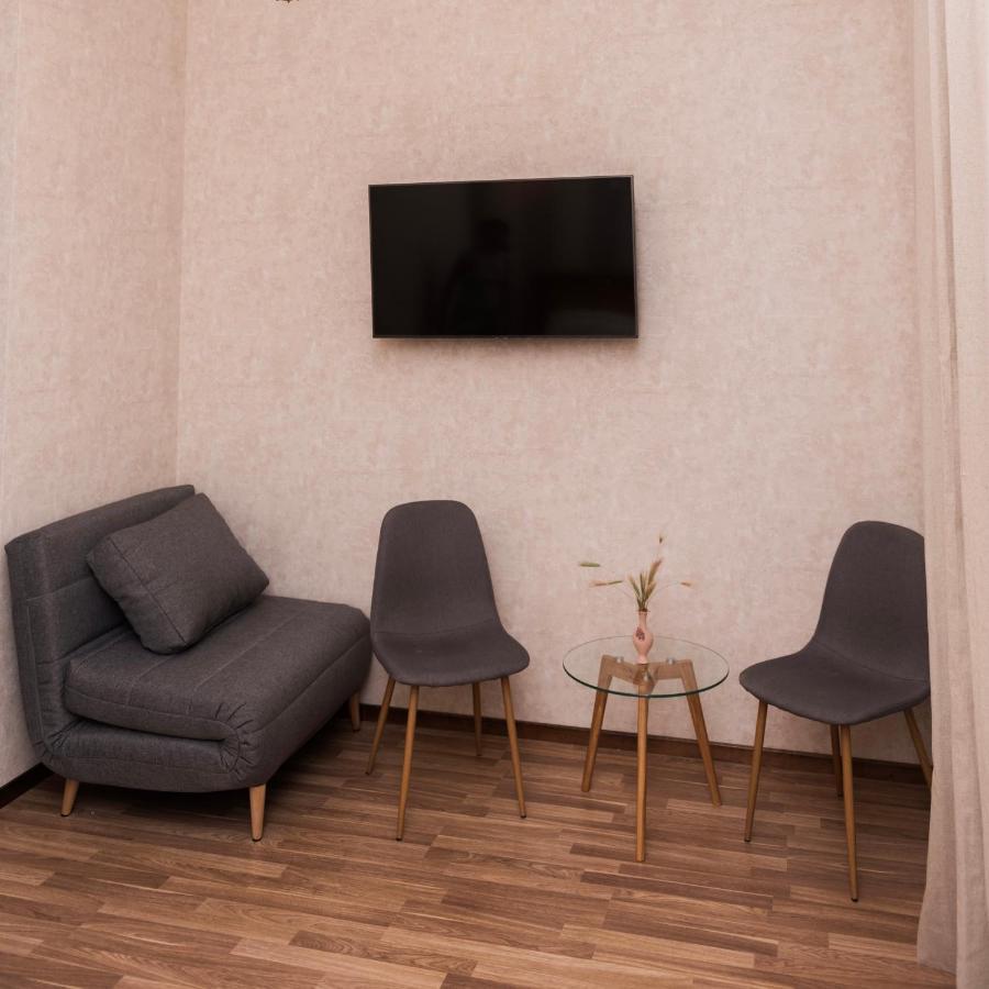 Golden Park Apartments Umanʼ Extérieur photo